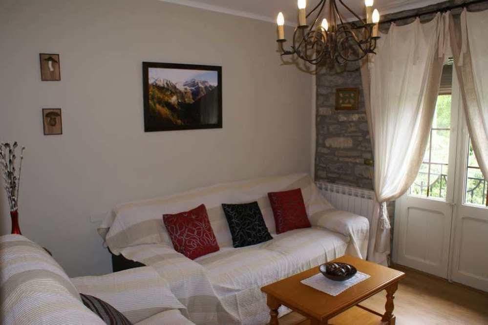 Casa Martin Ordesa Guest House Sarvisé Екстериор снимка