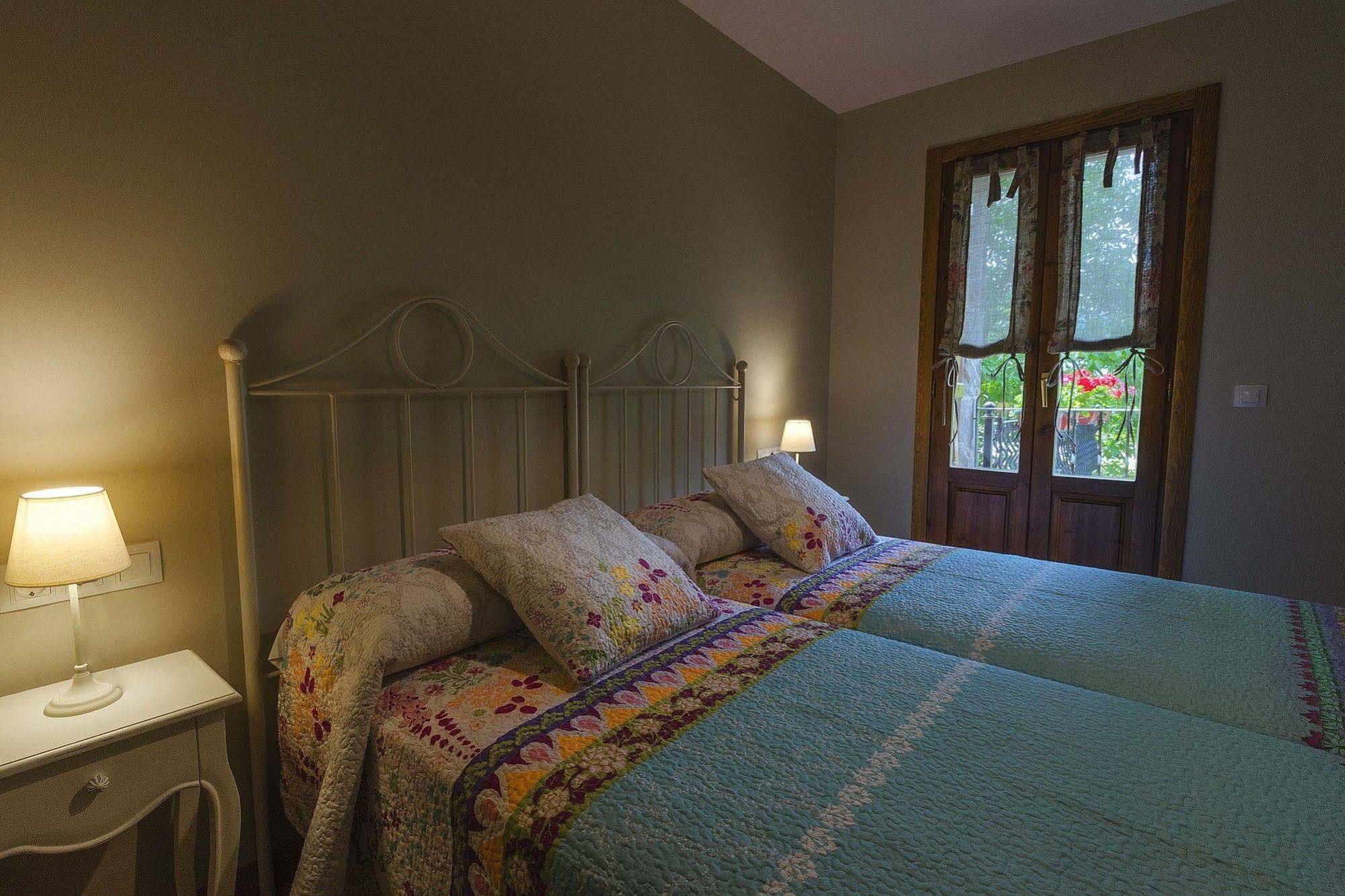 Casa Martin Ordesa Guest House Sarvisé Екстериор снимка
